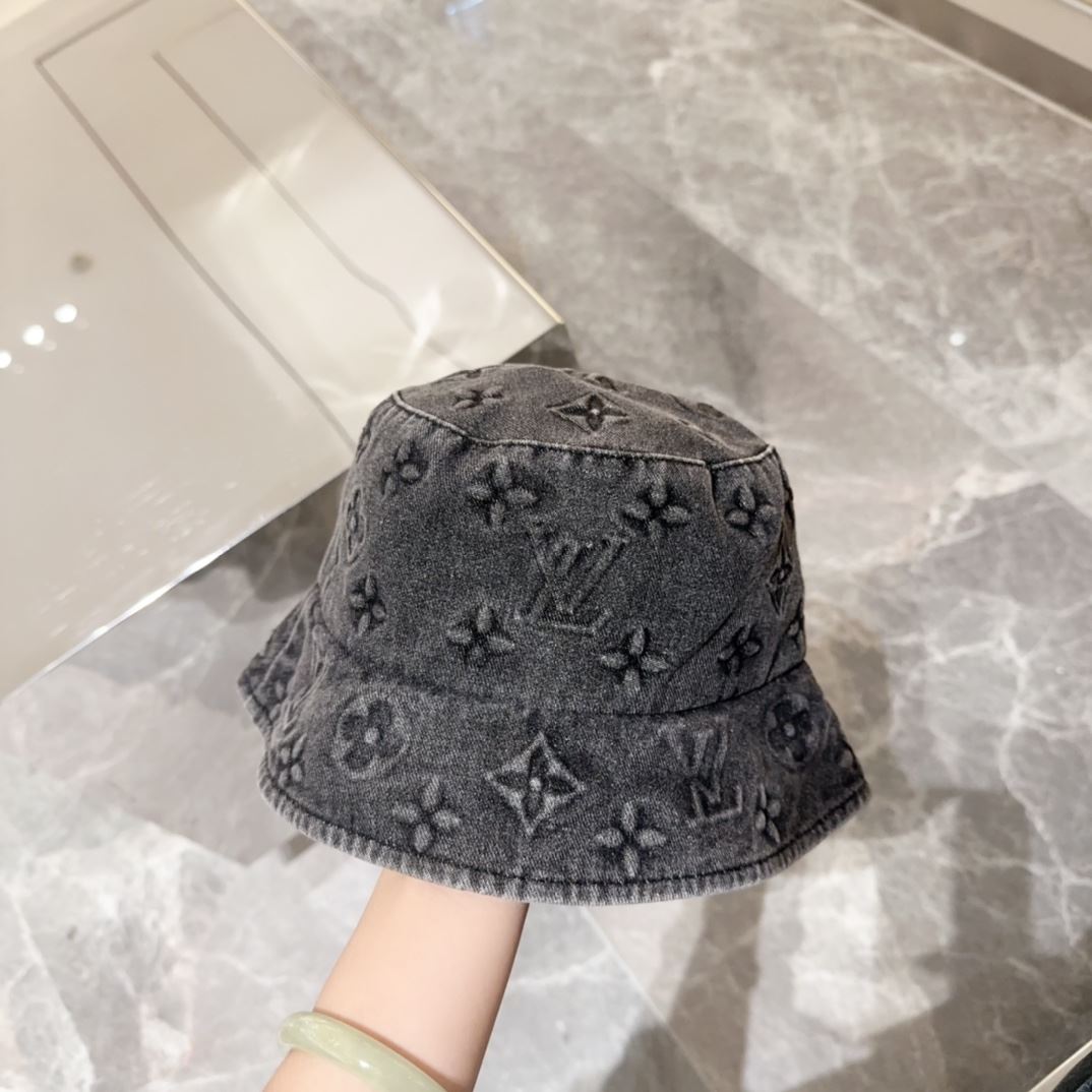 Louis Vuitton Caps